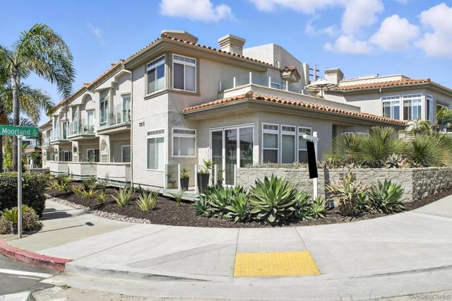 3701 Riviera Dr, San Diego CA: https://media.crmls.org/mediaz/1f85ff2a-9158-48c1-9a2c-e6143e7965ec.jpg