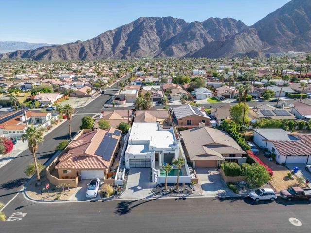 53770 Avenida Rubio, La Quinta CA: https://media.crmls.org/mediaz/1f8601d1-3860-4669-b1f7-31ceffbe05e9.jpg