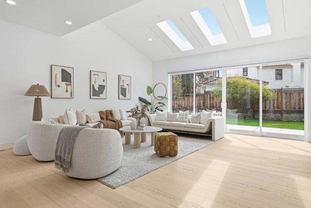 395 Martens Avenue, Mountain View CA: https://media.crmls.org/mediaz/1f860dab-acc4-4f7e-99b1-7eb98881aa3a.jpg