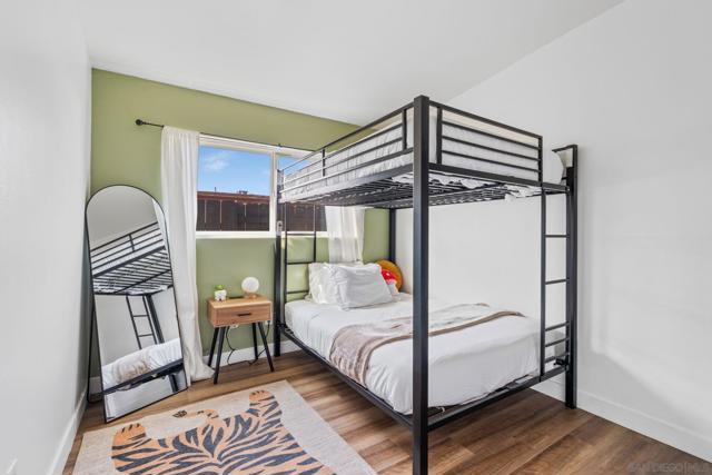 434 Del Mar Ct, Chula Vista CA: https://media.crmls.org/mediaz/1f8614a7-61e7-470f-a9e3-966bc8e4c5a2.jpg