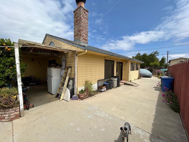 31 10th Street, Greenfield CA: https://media.crmls.org/mediaz/1f862234-d1a1-4a79-99c4-0392ef758ccc.jpg