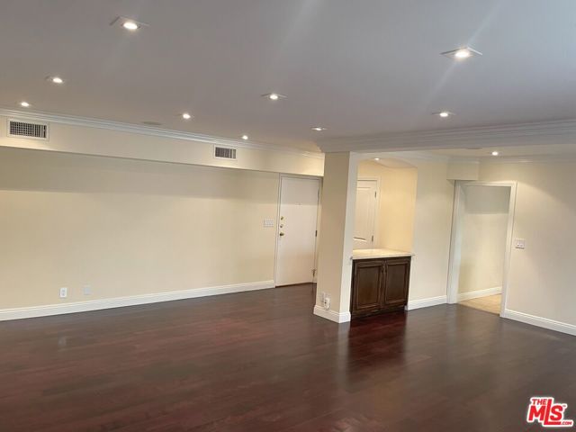 Image 2 for 10645 Wilshire Blvd #202, Los Angeles, CA 90024