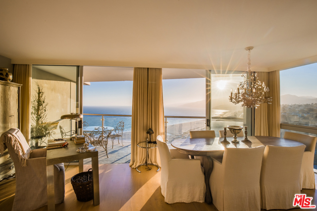 201 Ocean Avenue 1609P Santa Monica, California Exquisite property combined with perfection and location! High on the 16th floor this unit offers unobstructed views up the coast to Malibu and beyond. Totally remodeled and done with the utmost taste. Two bedrooms, 2.5 baths, den/office, hardwood floors and an open kitchen with breakfast bar and top of the line appliances. It's a must see!! Seller Financing is a strong possibility.