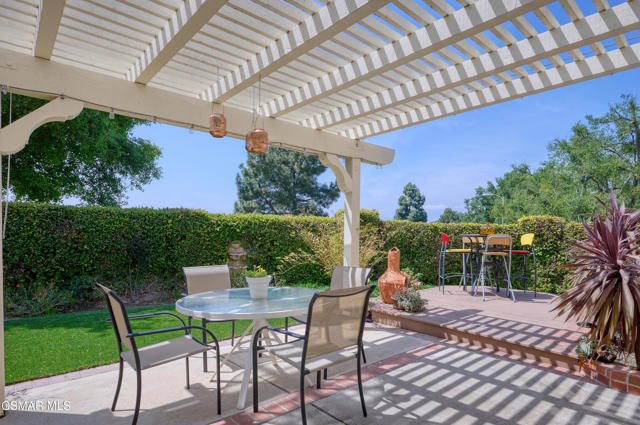 3695 Mapleknoll Place, Thousand Oaks CA: https://media.crmls.org/mediaz/1f877141-21de-40e7-a140-a6ebfaadae26.jpg