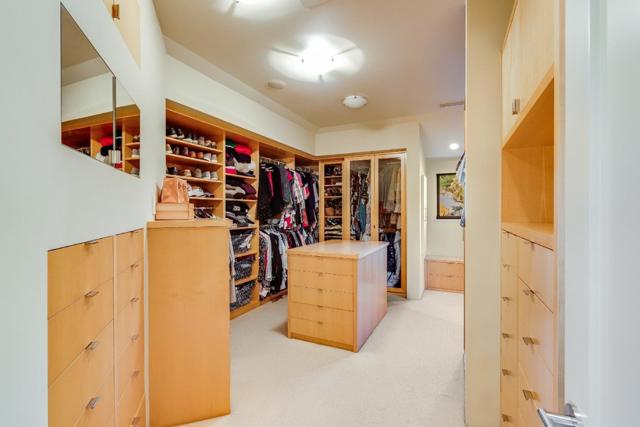 26140 Rancho Manuella Lane, Los Altos Hills CA: https://media.crmls.org/mediaz/1f879d14-bc90-4413-bfbb-a3083f9e115e.jpg