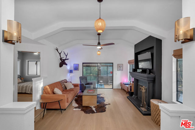 17832 Little Tujunga Canyon Road, Santa Clarita CA: https://media.crmls.org/mediaz/1f88f409-fe53-4d9c-9808-7dc3a96ab499.jpg