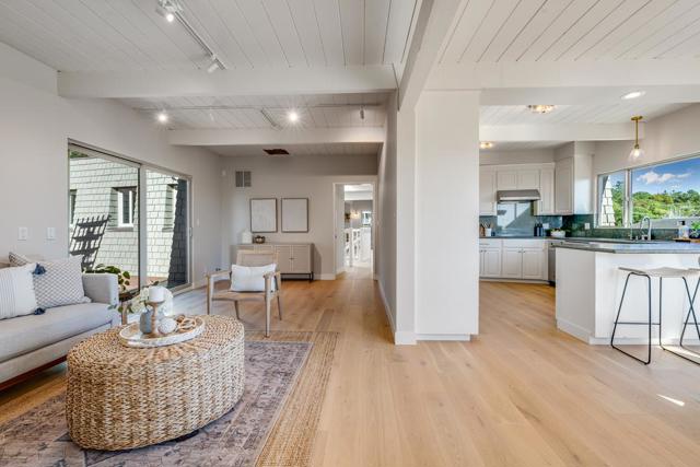 207 Driftwood Court, Aptos CA: https://media.crmls.org/mediaz/1f89f638-ea3e-4387-9a53-64409e19bc93.jpg