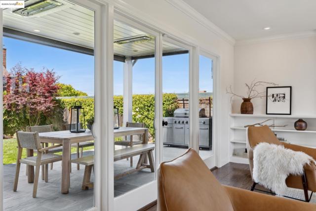 412 Scenic Avenue, Piedmont CA: https://media.crmls.org/mediaz/1f8a1ca7-540d-433b-9bf0-5790e3b83fa3.jpg