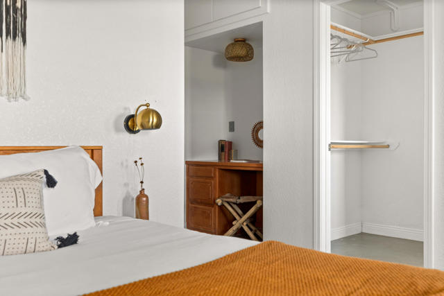 6207 Red Bluff Avenue, Yucca Valley CA: https://media.crmls.org/mediaz/1f8a5c24-88e3-40f5-b7ab-67df8c345bf6.jpg