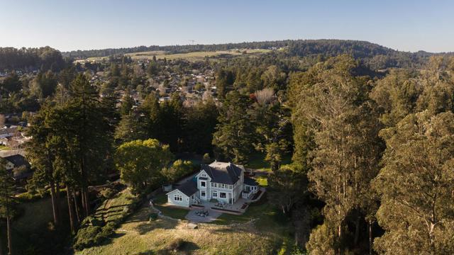 535 Highland Avenue, Santa Cruz CA: https://media.crmls.org/mediaz/1f8b3f43-8776-4135-b744-f6924af81b9a.jpg