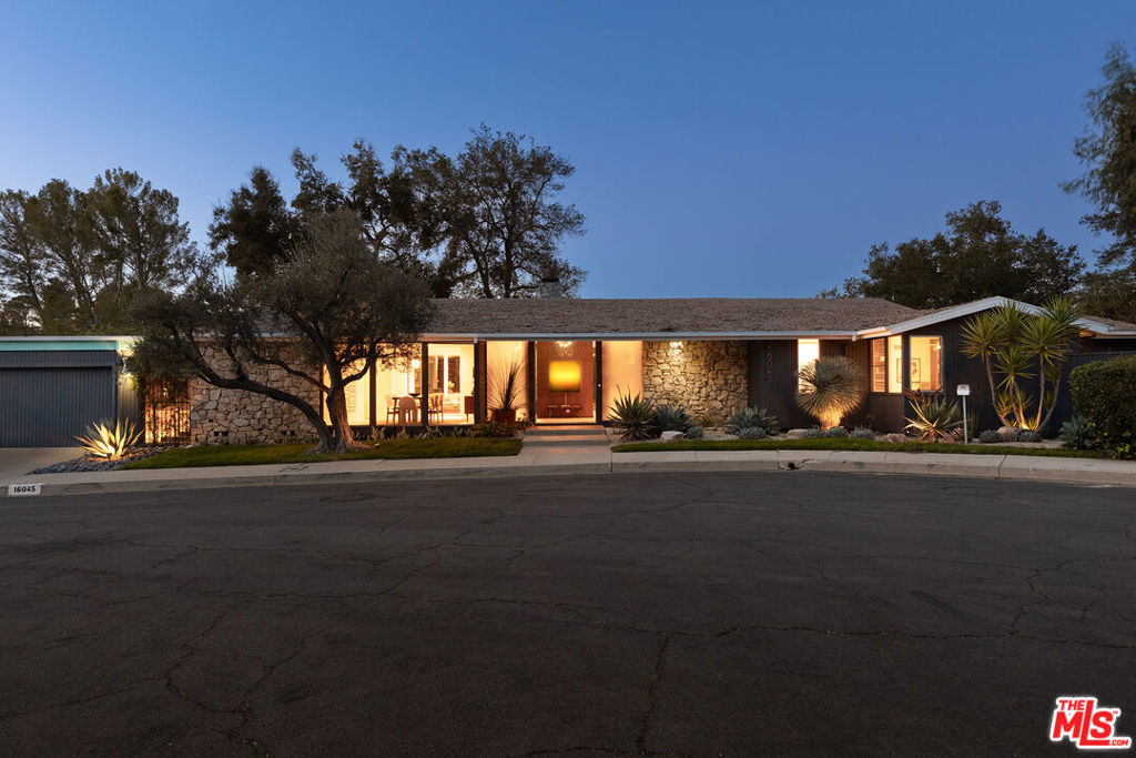 16045 Royal Mount Drive