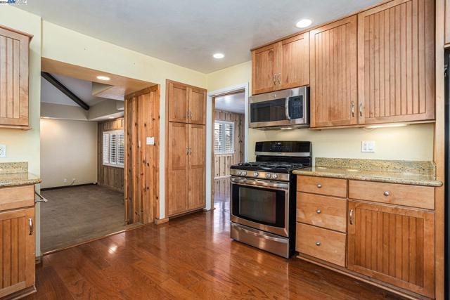 Image 14 of 60 For 3701 Ferry Ln