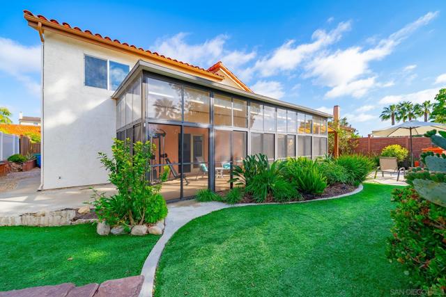 6433 La Paloma Street, Carlsbad CA: https://media.crmls.org/mediaz/1f8cc106-c09c-45a7-9dc3-247550642609.jpg