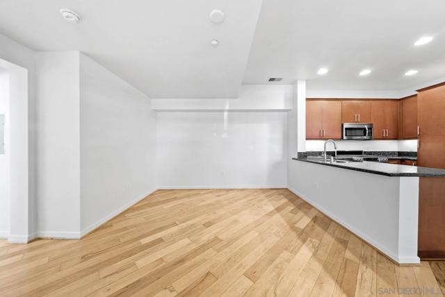 3687 4Th Ave, San Diego CA: https://media.crmls.org/mediaz/1f8dd52a-6892-456d-9353-c6309dd3c9cf.jpg