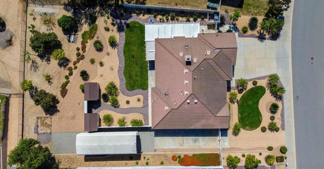 2059 Avocado Knoll Lane, Fallbrook CA: https://media.crmls.org/mediaz/1f8f09a4-5c40-4cb2-a7b2-0239cb893fe0.jpg