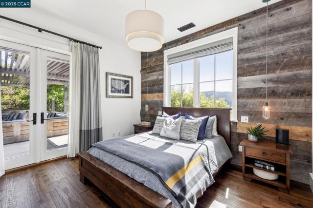 25 La Campana, Orinda CA: https://media.crmls.org/mediaz/1f8fc67e-fe6f-4c4a-81ce-bd71a99ac795.jpg