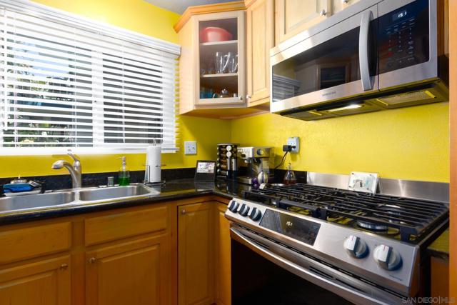 Image 8 of 13 For 4747 Hamilton St  2