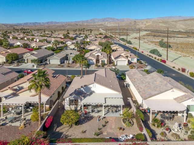 78987 Spirito Court, Palm Desert CA: https://media.crmls.org/mediaz/1f8ff0a4-5359-45ce-9e46-3814a5833f06.jpg