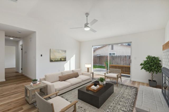 1500 Brixton Lane, Modesto CA: https://media.crmls.org/mediaz/1f8ffa6e-92a4-4247-add8-5f4e0816ab03.jpg