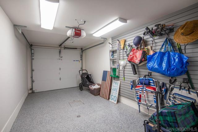 548 G Avenue, Coronado CA: https://media.crmls.org/mediaz/1f900ab1-e739-4118-9a88-cdc5c4d23f0b.jpg