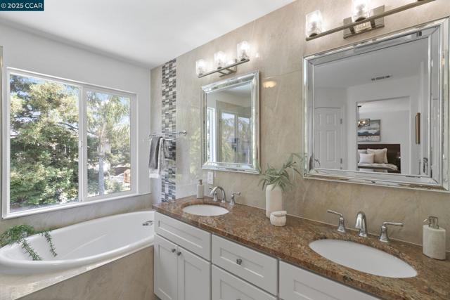 631 Summerwood Dr, Brentwood CA: https://media.crmls.org/mediaz/1f9069de-10b5-402a-817e-ccbe585089cb.jpg