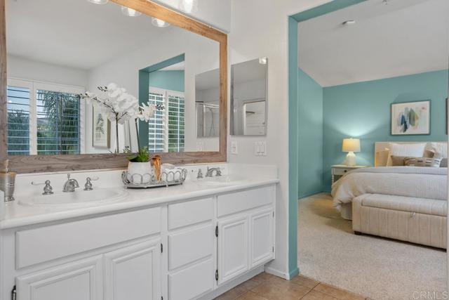 3071 Sprucewood Ln, Escondido CA: https://media.crmls.org/mediaz/1f912283-3eb3-4f23-bf27-fb806307fc56.jpg