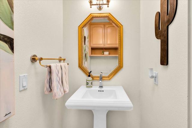 73501 Broken Arrow Trail, Palm Desert CA: https://media.crmls.org/mediaz/1f916997-39b5-4969-bbba-a157f854377d.jpg