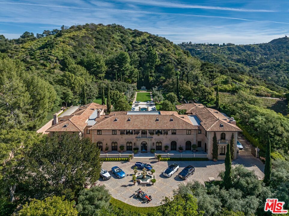 77 Beverly Park Lane