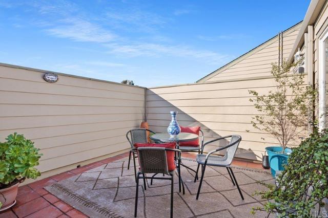 Detail Gallery Image 7 of 43 For 1813 Wilton Rd., Encinitas,  CA 92024 - 2 Beds | 2 Baths