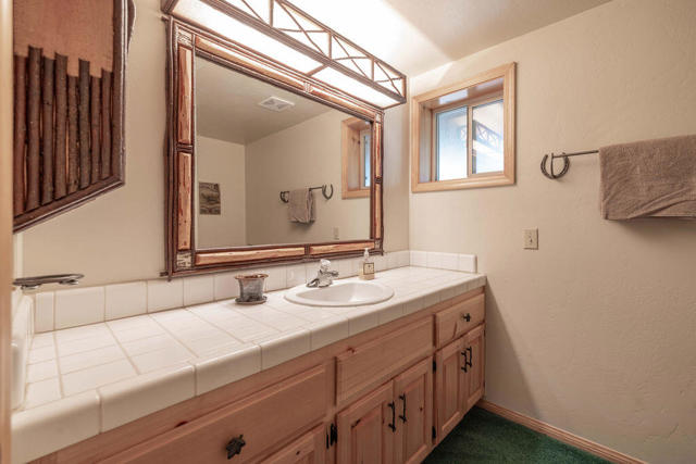 1307 Pigeon Road, Big Bear CA: https://media.crmls.org/mediaz/1f93f950-2bd8-4303-9f6b-99afca55b023.jpg