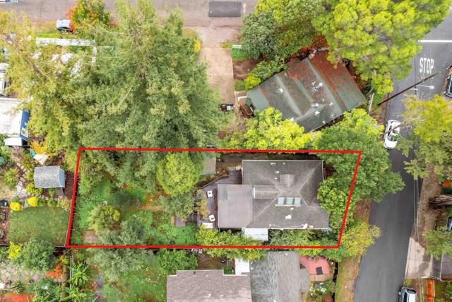 3908 Archmont Pl, Oakland CA: https://media.crmls.org/mediaz/1f9463a1-0e0e-475d-8587-e53dc2e6428a.jpg