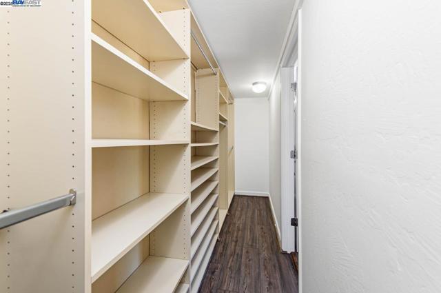 285 Edythe St, Livermore CA: https://media.crmls.org/mediaz/1f95a3c5-225c-4d34-8c86-deb52ae38a51.jpg
