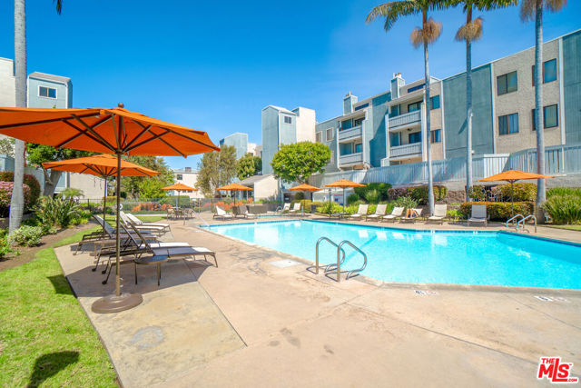 2 Bed Home for Sale in Los Angeles, California