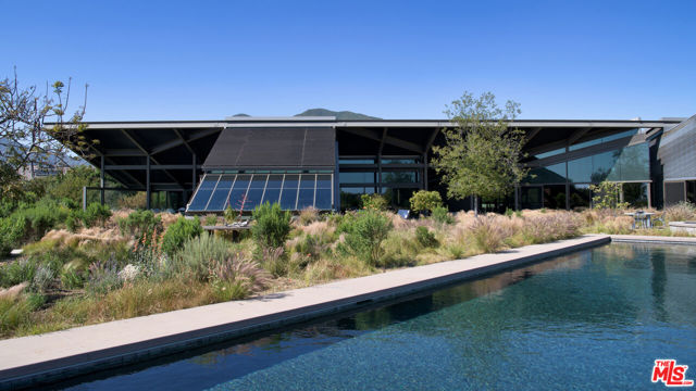 5900 Bonsall Drive, Malibu CA: https://media.crmls.org/mediaz/1f97b83b-ae28-4c25-ac65-82bdd7892905.jpg
