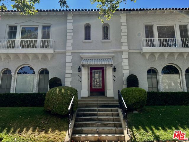 143 N Sycamore Avenue, Los Angeles CA: https://media.crmls.org/mediaz/1f991ac9-3ca9-441a-a7bb-db83ee937887.jpg