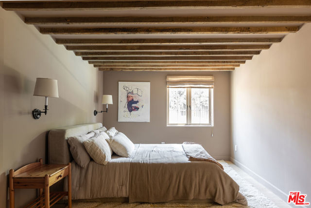 4228 Los Nietos Drive, Los Angeles CA: https://media.crmls.org/mediaz/1f99aba4-951c-43fe-8745-c47967bad484.jpg