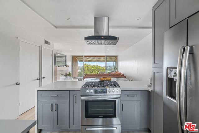 4553 Don Ricardo Drive, Los Angeles CA: https://media.crmls.org/mediaz/1f9a3d99-19dd-43c7-99c1-821c48b17b6f.jpg