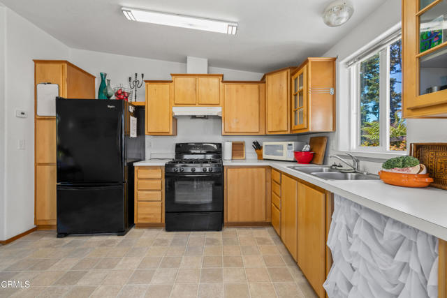 18700 Hare Creek Terrace, Fort Bragg CA: https://media.crmls.org/mediaz/1f9b1e8f-0900-40ca-92ca-6666924c60cb.jpg