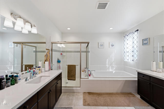 Detail Gallery Image 27 of 42 For 2406 Nicklaus St, Oxnard,  CA 93036 - 4 Beds | 2/1 Baths