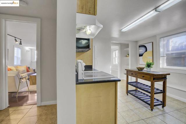 2406 10th, Berkeley CA: https://media.crmls.org/mediaz/1f9c587f-7cd5-4802-91e5-08aa2578009b.jpg