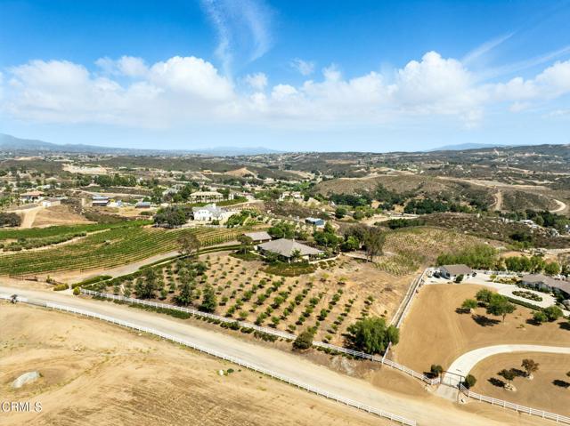 38470 Ave De La Bandolero, Temecula CA: https://media.crmls.org/mediaz/1f9c6122-ca0e-4f43-aa7c-a4c05ab7434d.jpg