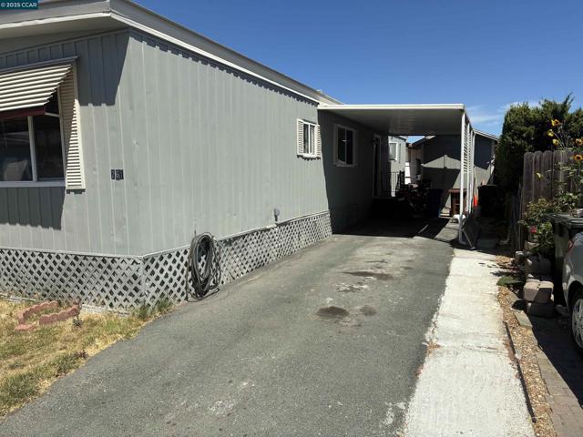 261 Tanbor Way, Pacheco CA: https://media.crmls.org/mediaz/1f9ccdeb-302d-4681-bc1f-07c70fef780b.jpg