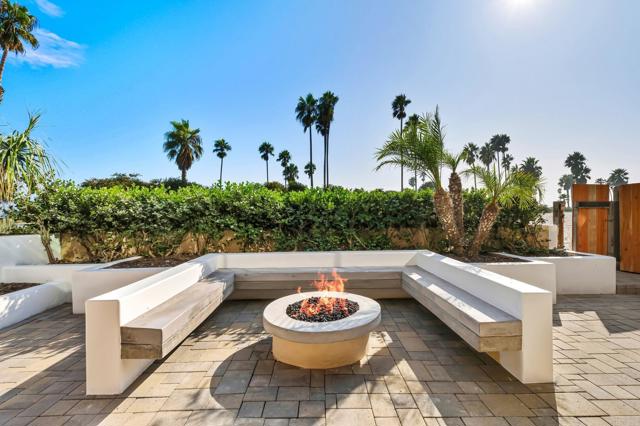 2623 Ocean Front Walk, San Diego CA: https://media.crmls.org/mediaz/1f9dae25-eb61-40c0-b5bb-a3da0144b18a.jpg