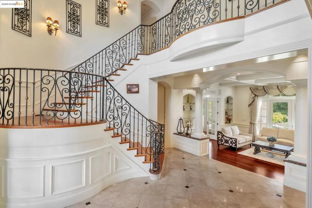 1853 Via Di Salerno, Pleasanton CA: https://media.crmls.org/mediaz/1f9dc1bf-b218-4e53-8919-ecaa52a8db7a.jpg