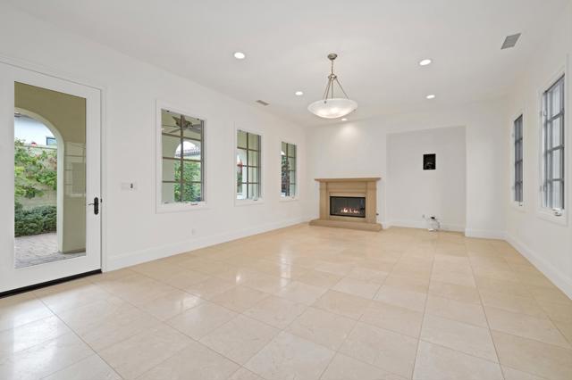 75065 Promontory Place, Indian Wells CA: https://media.crmls.org/mediaz/1f9dc7d7-7a84-40ec-87df-e76eed9c82c4.jpg