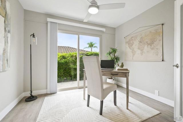 12516 Camino Vuelo, San Diego CA: https://media.crmls.org/mediaz/1f9e4879-735f-46f5-a2eb-67511c194c73.jpg