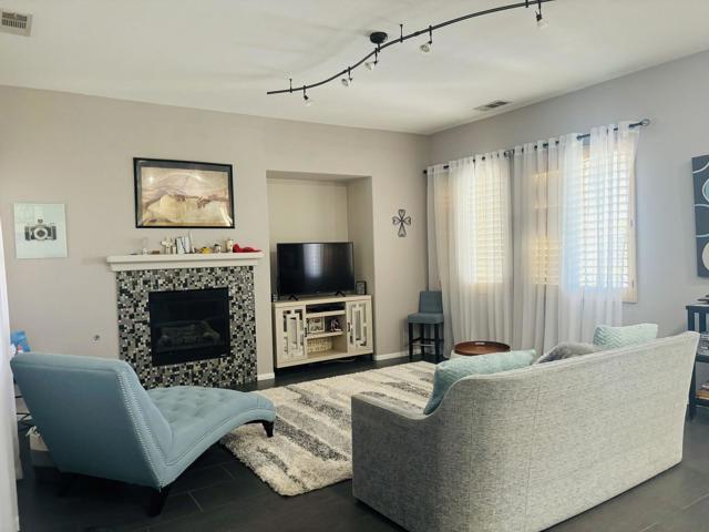 82701 Castleton Drive, Indio CA: https://media.crmls.org/mediaz/1f9e5def-3e64-441a-a268-a9f7ad8b7430.jpg