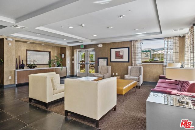 21301 ERWIN Street, Woodland Hills CA: https://media.crmls.org/mediaz/1f9e9bee-35ea-46f2-a79b-42ed17878ded.jpg