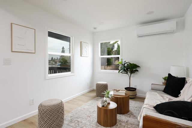 8210 Orchard Ave, La Mesa CA: https://media.crmls.org/mediaz/1f9f181e-aabc-4322-b3d4-f25cebf3c5dd.jpg