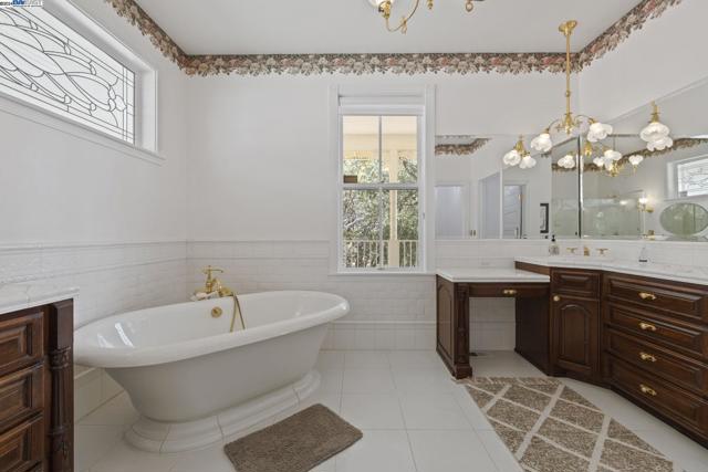 Image 26 of 60 For 16555 Charles Otter Dr